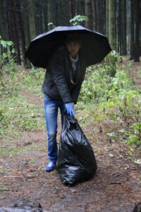 24 октября 2015 ГСУСУ Могилевская городская СДЮШОР Багима им. О. Г. Мищенко приняла участие в общегородском субботнике! (3)