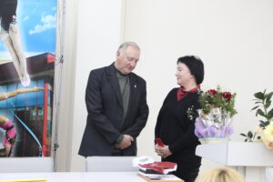 9 февраля 2015 года Администрация ГСУСУ МГ СДЮШОР «Багима» поздравила бывшего директора школы Шараховского В.И. с юбилеем! (6)