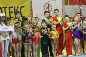 Завершился X открытый республиканский традиционный турнир по акробатике спортивной «Киндр-сюрприз» 2015 (1)