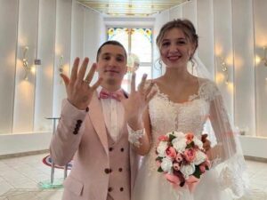 Поздравляем Шарамкова Егора и его супругу Ольгу с созданием семьи! 2021