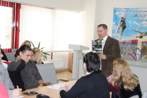С 18 по 29 января 2016 во Дворце гимнастике проходят курсы повышения квалификации (3)