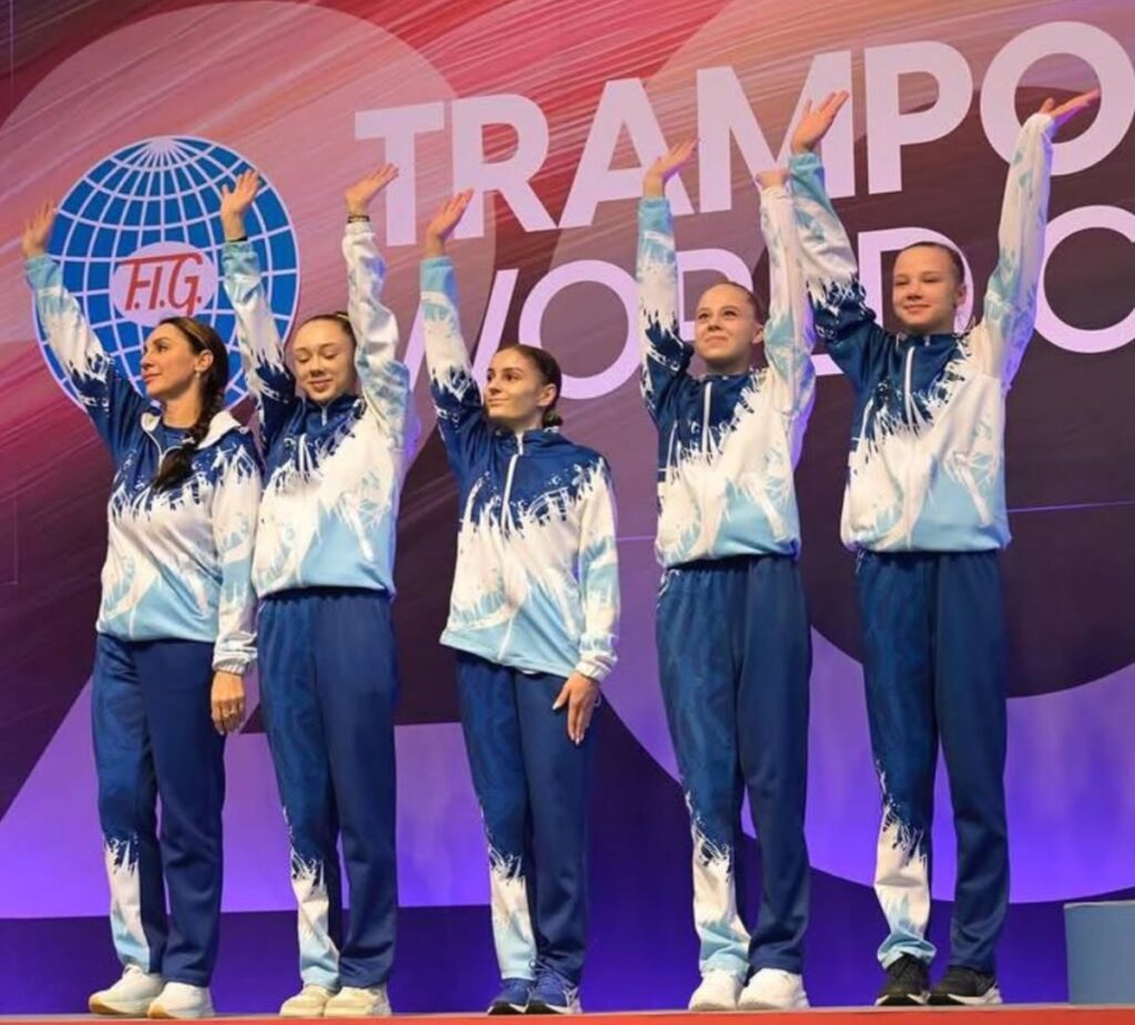 СЕРЕБРО ЧЕМПИОНАТА МИРА ПО ПРЫЖКАМ НА БАТУТЕ. СЕРЕБРО ЧЕМПИОНАТА МИРА ПО ПРЫЖКАМ НА БАТУТЕ.